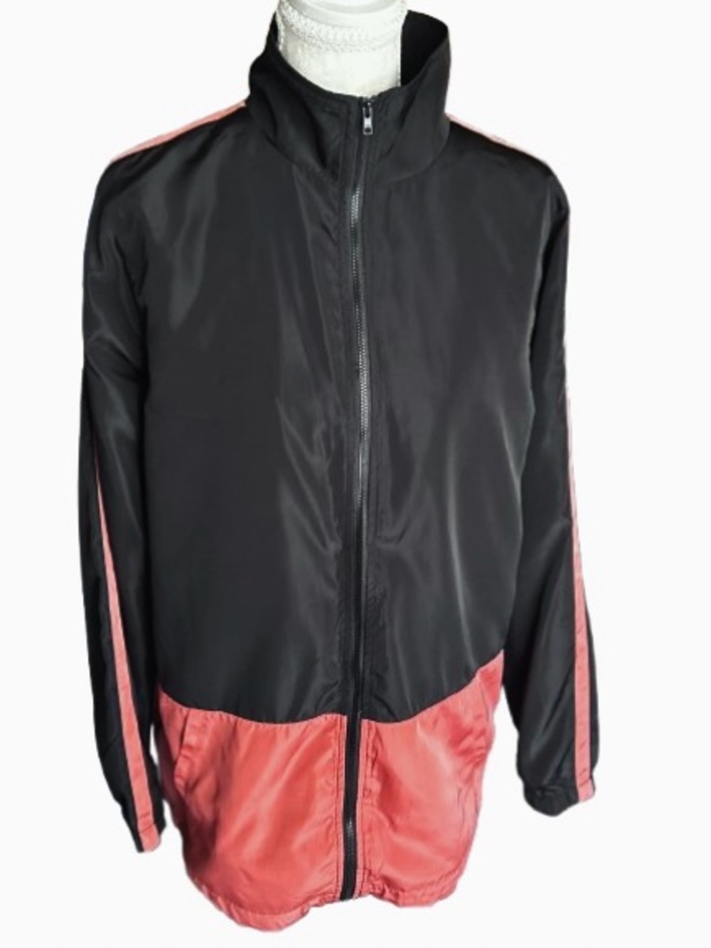 Windbreaker Jacket ACTIVE Brand Medium Lightweight Athletic Athleisure Rain